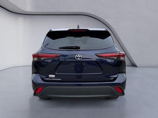 2025 Toyota Highlander LE