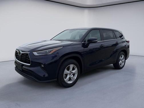 2025 Toyota Highlander LE