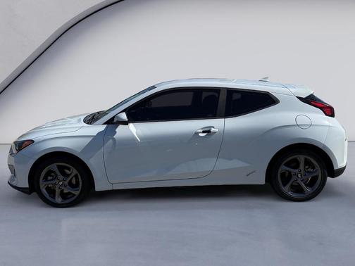 Chalk White 2019 Hyundai Veloster 2.0