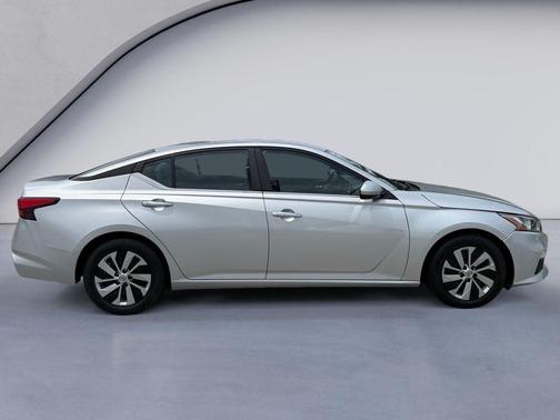 Brilliant Silver Metallic 2020 Nissan Altima 2.5 S