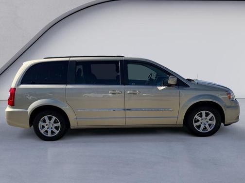 2011 Chrysler Town & Country Touring