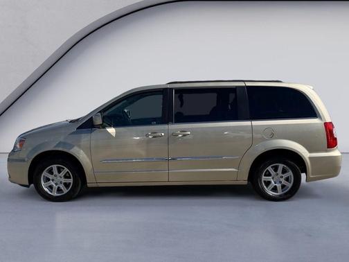 2011 Chrysler Town & Country Touring