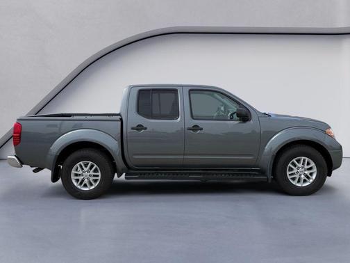 Gun Metallic 2018 Nissan Frontier SV