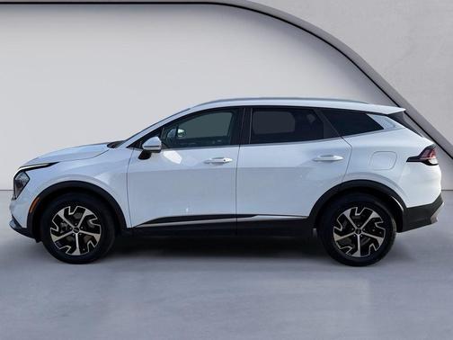 Glacial White Pearl 2023 Kia Sportage EX