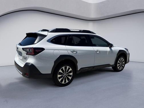Crystal White Pearl 2024 Subaru Outback Touring