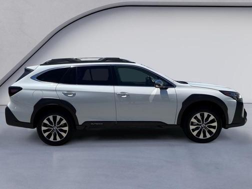 Crystal White Pearl 2024 Subaru Outback Touring