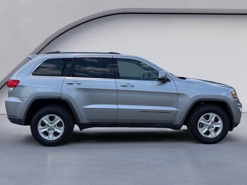 Billet Silver Metallic Clearcoat 2017 Jeep Grand Cherokee Laredo