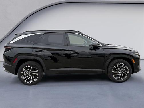 Phantom Black 2026 Hyundai TUCSON Limited