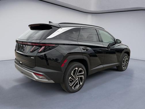 Phantom Black 2026 Hyundai TUCSON Limited