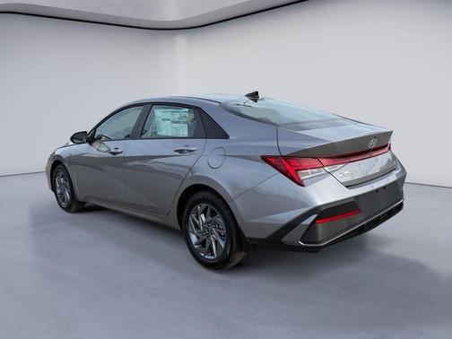 2026 Hyundai ELANTRA HEV Blue