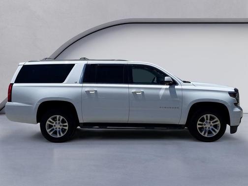 Summit White 2018 Chevrolet Suburban LT
