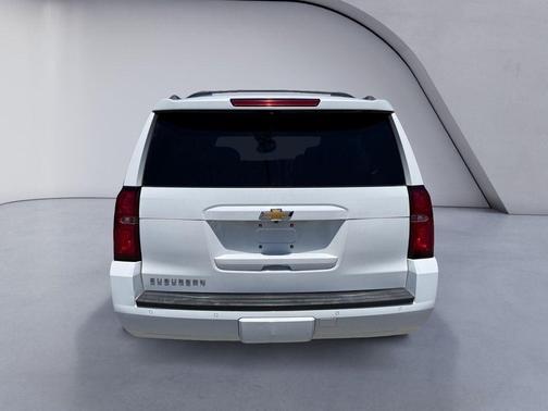 Summit White 2018 Chevrolet Suburban LT
