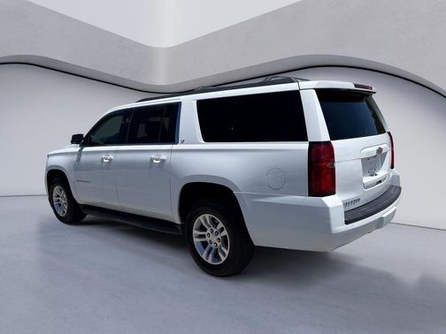 Summit White 2018 Chevrolet Suburban LT