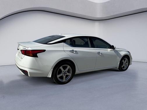 2020 Nissan Altima 2.5 Platinum