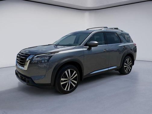 Gun Metallic 2025 Nissan Pathfinder Platinum