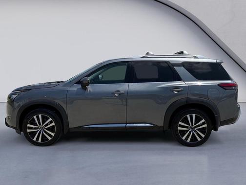 Gun Metallic 2025 Nissan Pathfinder Platinum