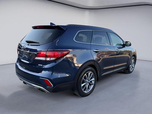 2018 Hyundai SANTA FE SE