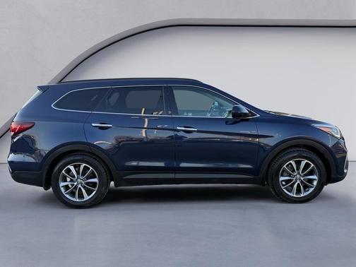 2018 Hyundai SANTA FE SE