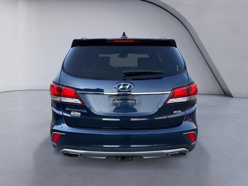 2018 Hyundai SANTA FE SE