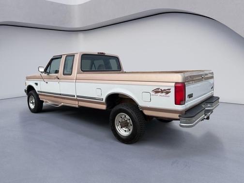 Saddle Clearcoat Metallic 1997 Ford F-250 XLT