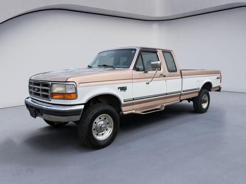 Saddle Clearcoat Metallic 1997 Ford F-250 XLT