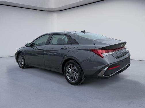 2024 Hyundai ELANTRA HEV Blue