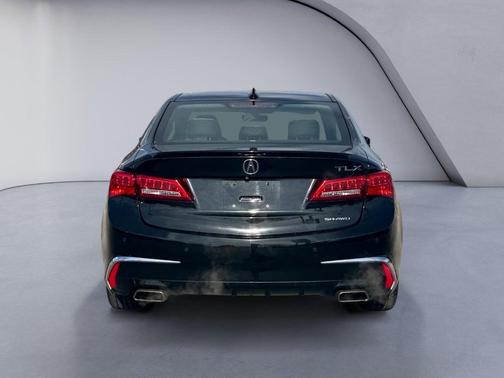 2018 Acura TLX V6 Advance