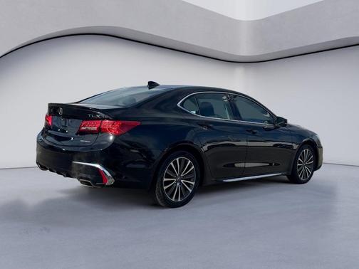 2018 Acura TLX V6 Advance