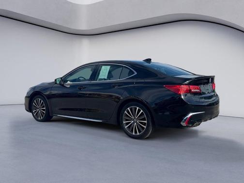 2018 Acura TLX V6 Advance