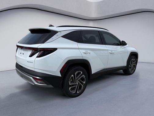 Pearl 2026 Hyundai TUCSON Hybrid Limited