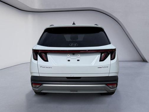 Pearl 2026 Hyundai TUCSON Hybrid Limited