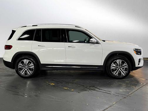 2025 Mercedes-Benz GLB 250 4MATIC