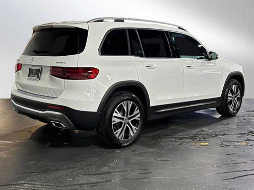 2025 Mercedes-Benz GLB 250 4MATIC