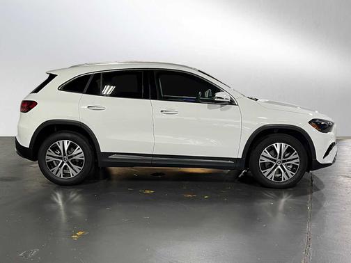 2025 Mercedes-Benz GLA 250 