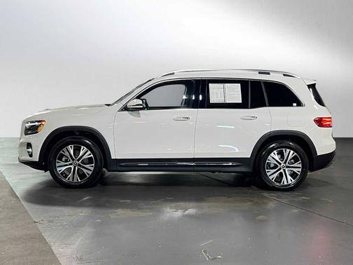 2025 Mercedes-Benz GLB 250 4MATIC