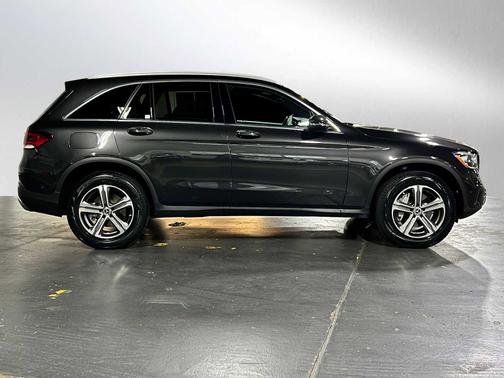2022 Mercedes-Benz GLC 300 