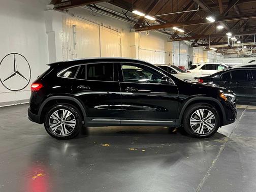 2025 Mercedes-Benz GLA 250 