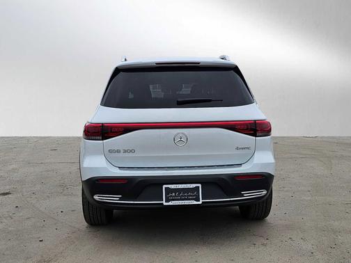 2023 Mercedes-Benz EQB 300 4MATIC