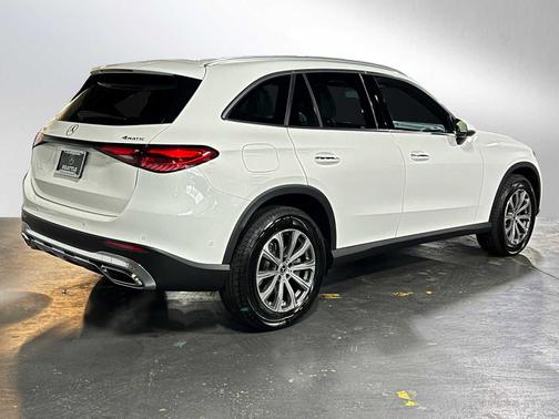 Polar White 2025 Mercedes-Benz GLC 300 4MATIC