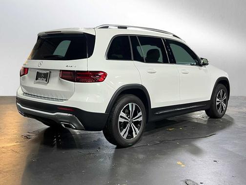 2025 Mercedes-Benz GLB 250 4MATIC