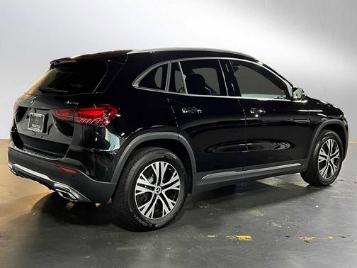 2025 Mercedes-Benz GLA 250 