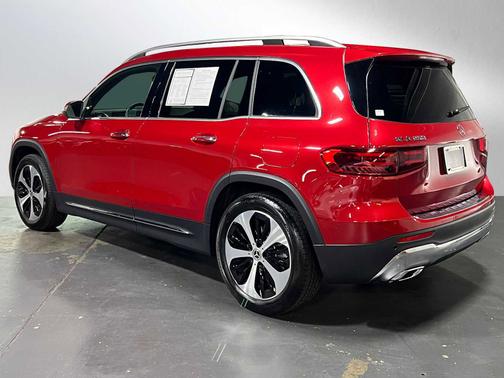 2025 Mercedes-Benz GLB 250 4MATIC