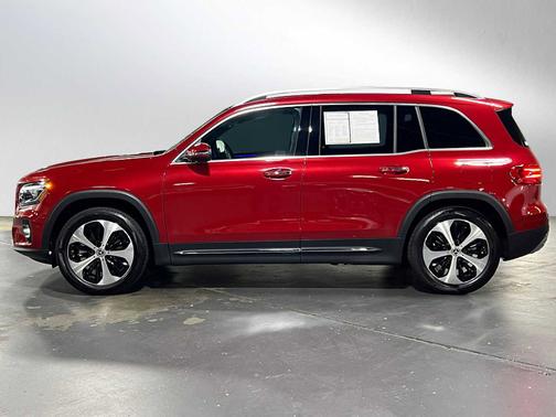 2025 Mercedes-Benz GLB 250 4MATIC