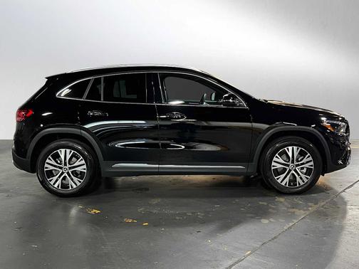 2025 Mercedes-Benz GLA 250 