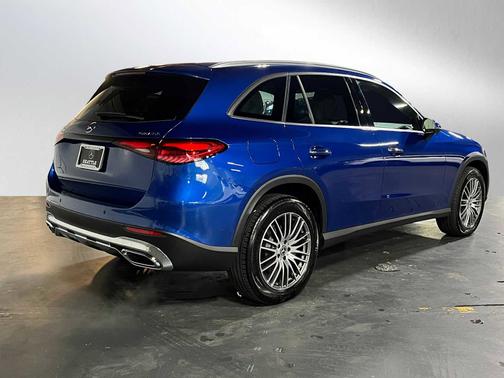 2025 Mercedes-Benz GLC 300 4MATIC