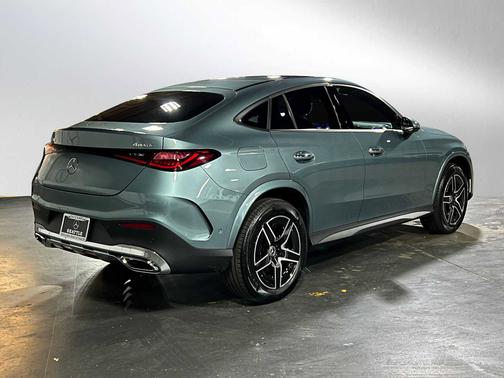 2025 Mercedes-Benz GLC 300 