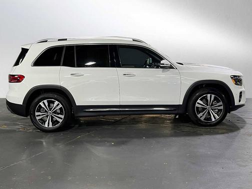 2025 Mercedes-Benz GLB 250 4MATIC