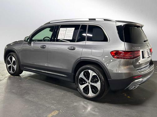 2025 Mercedes-Benz GLB 250 4MATIC