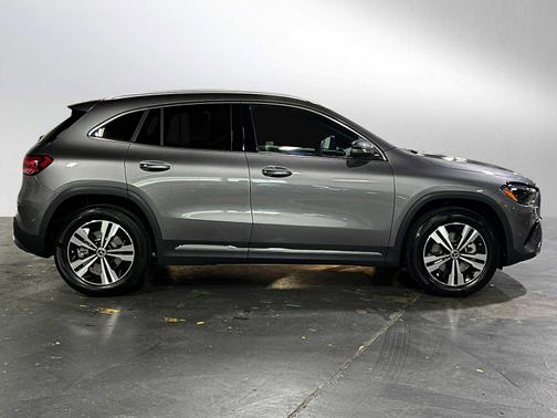 Mountain Grey Metallic 2026 Mercedes-Benz GLA 250 4MATIC