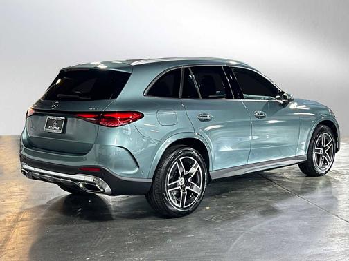 2025 Mercedes-Benz GLC 300 4MATIC
